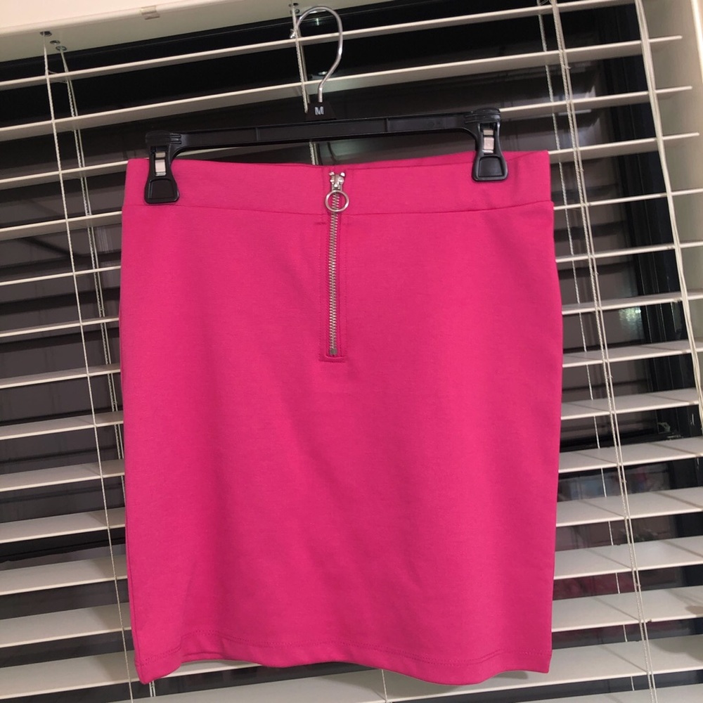 Pink bodycon skirt